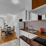 Apartman Center, Beach, Great Sea View, Value4money