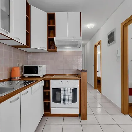 Center, Beach, Great Sea View, Value4money Apartman Makarska